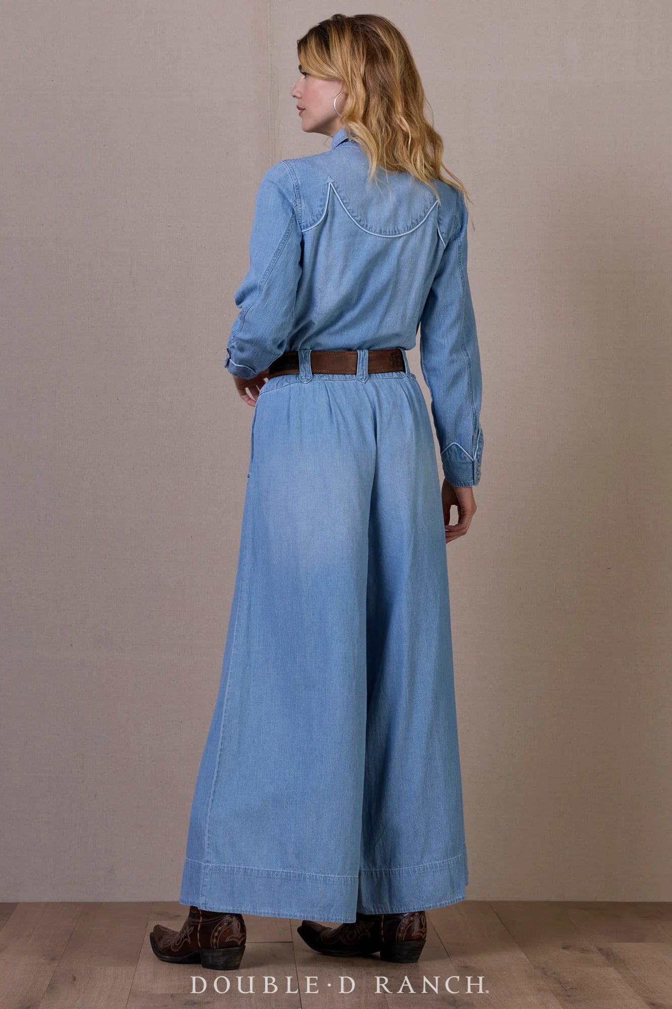 Buckskin Blues Chambray Top by Double D Ranch