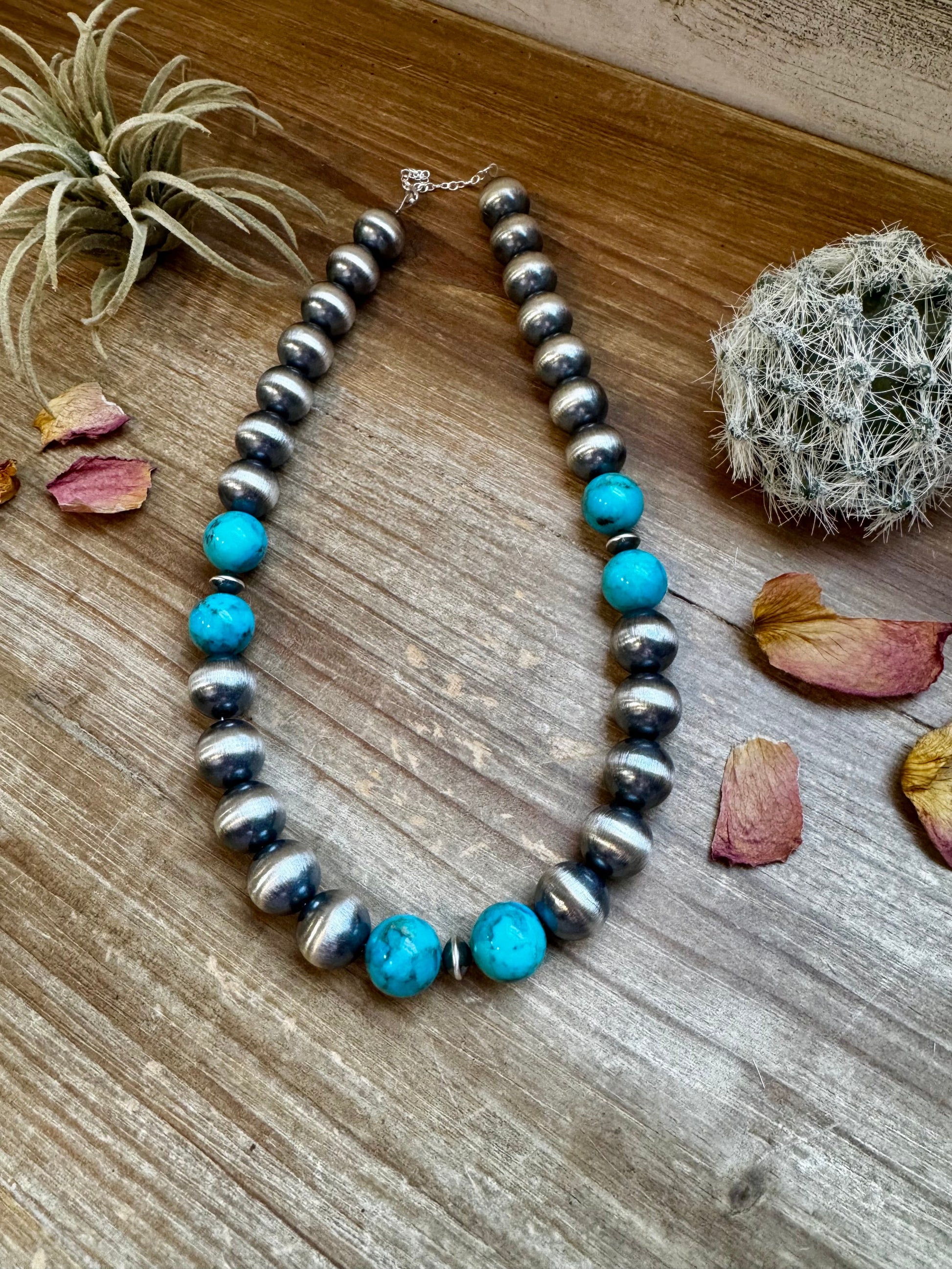 Turquoise and silver beaded necklace - 73FBD84A-E786
