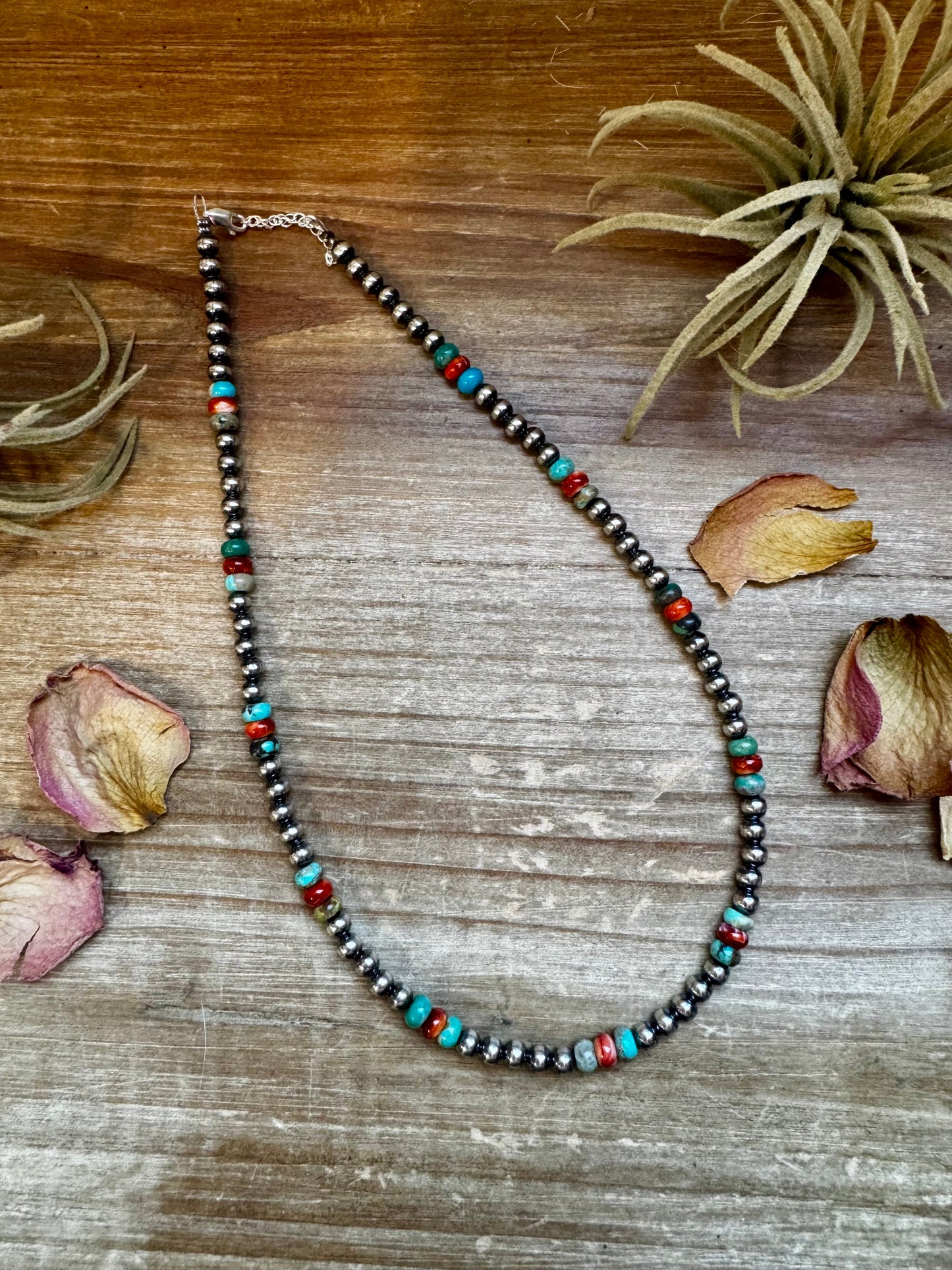 Turquoise and silver beaded necklace (79CAE7C8-7A9F)