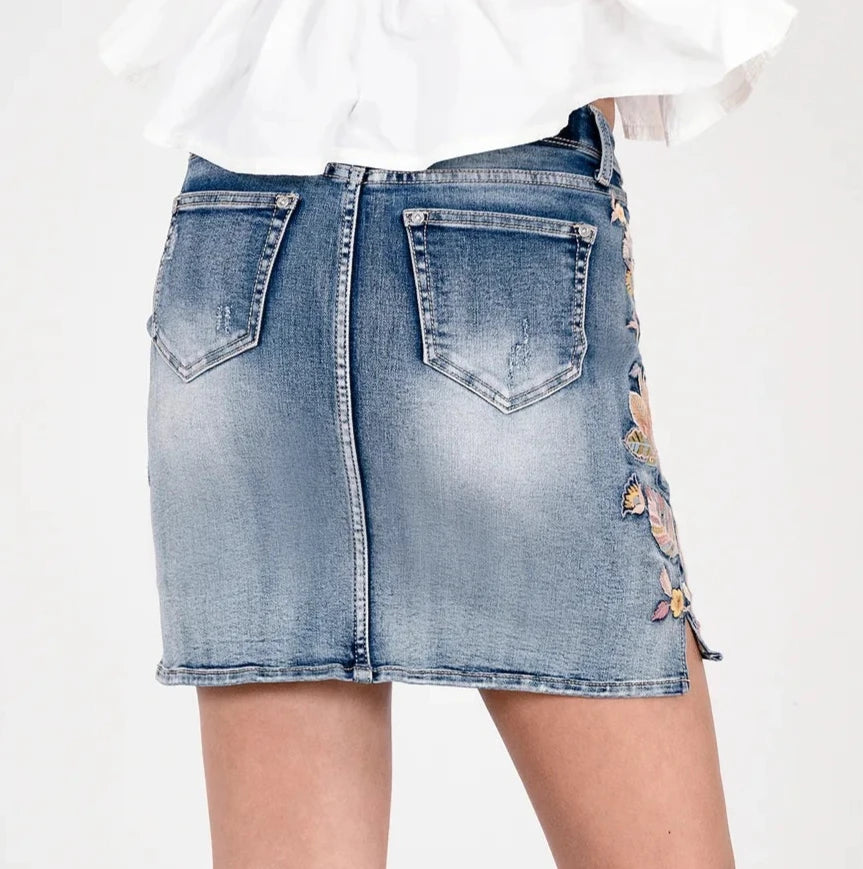 Blue denim skirt with floral embroidery, DSC8882.