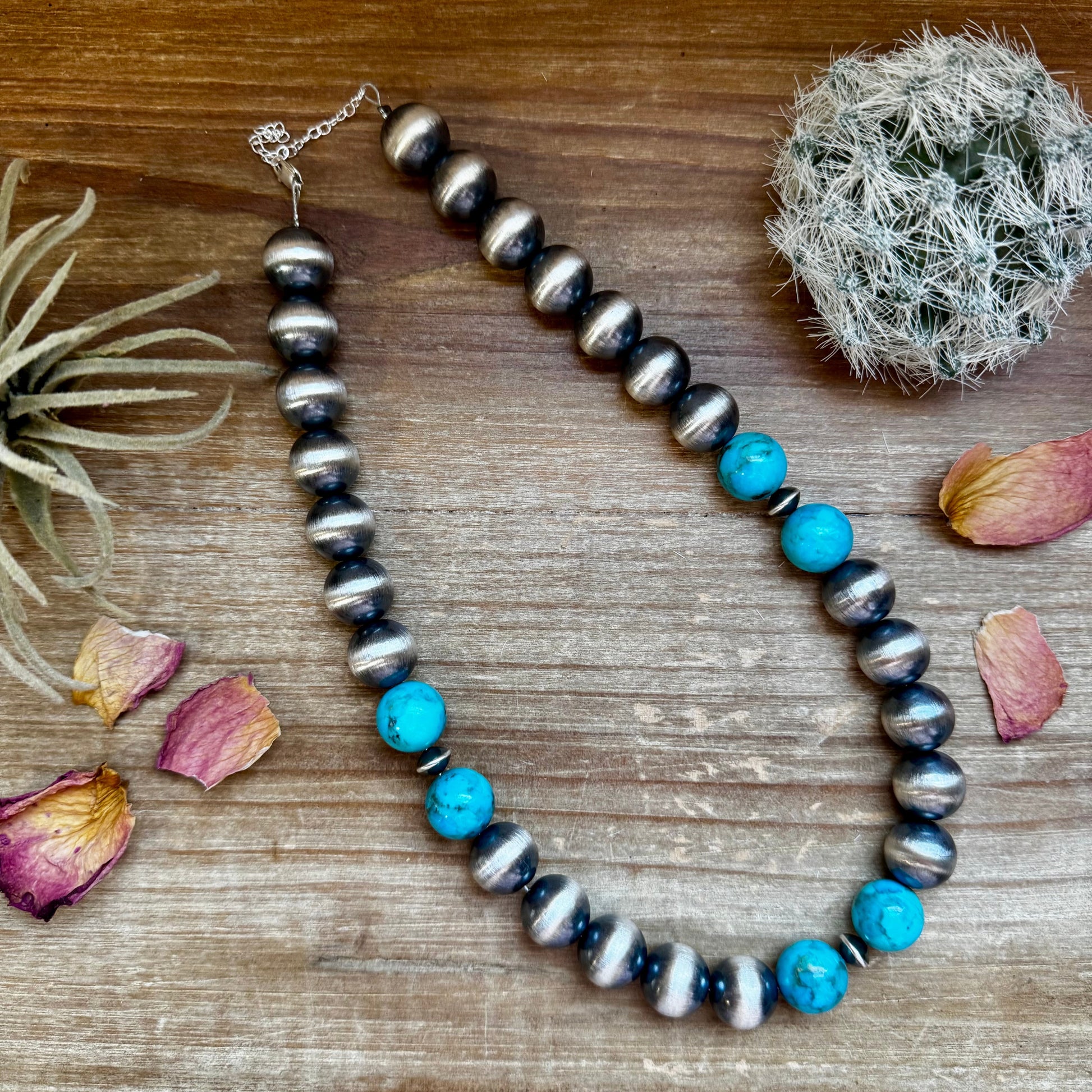 Silver and turquoise bead necklace, F01FD4DC