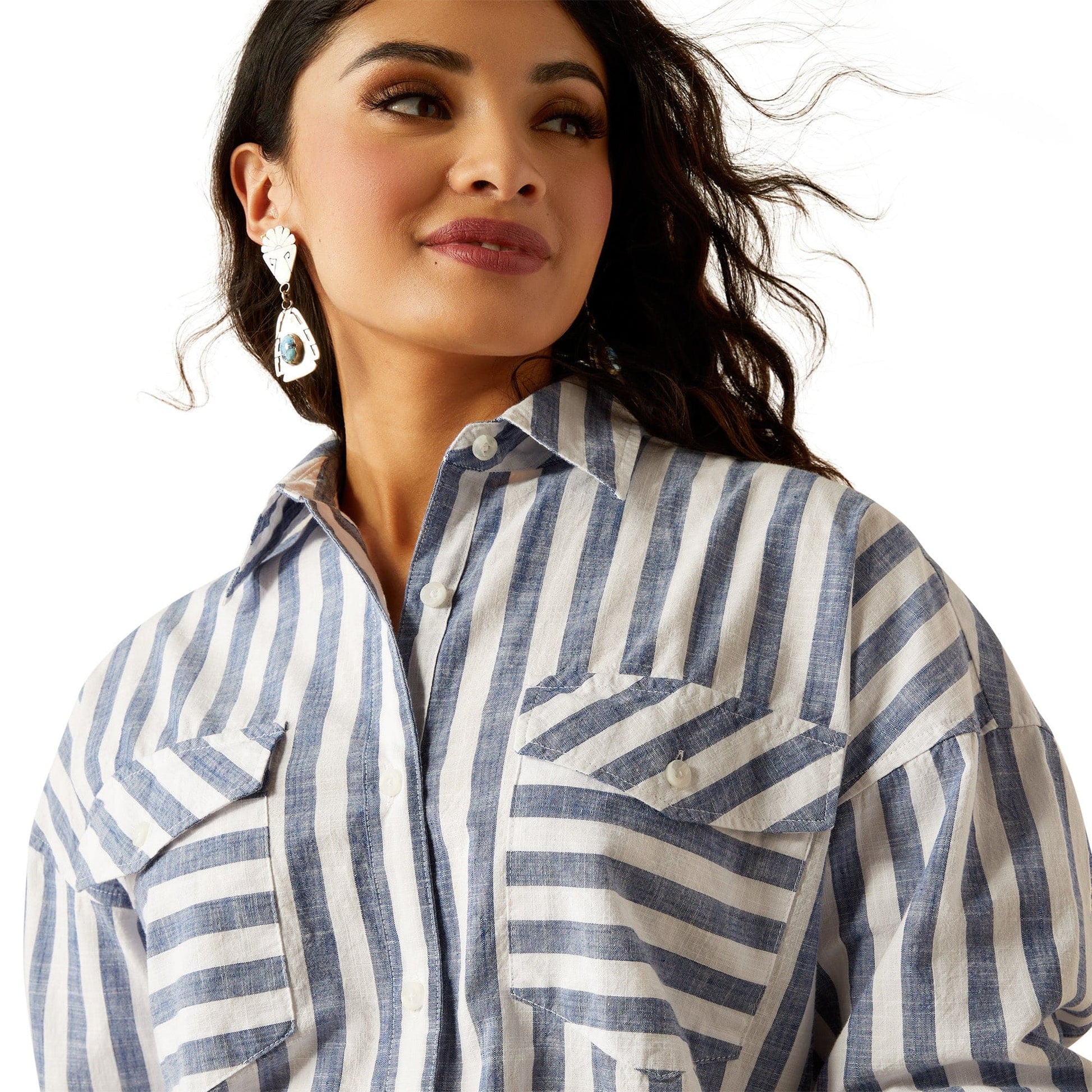 Woman in striped shirt, S25_WMS_WEST_10054541 detail