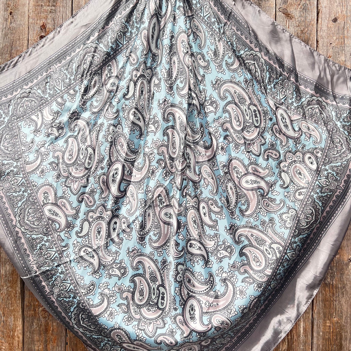 WR2144Z paisley scarf in blue and gray