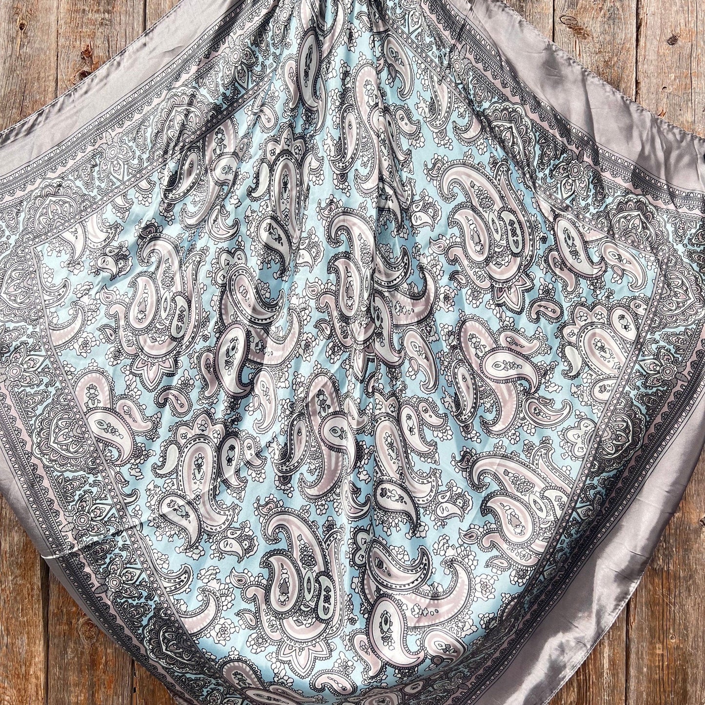 WR2144Z paisley scarf in blue and gray