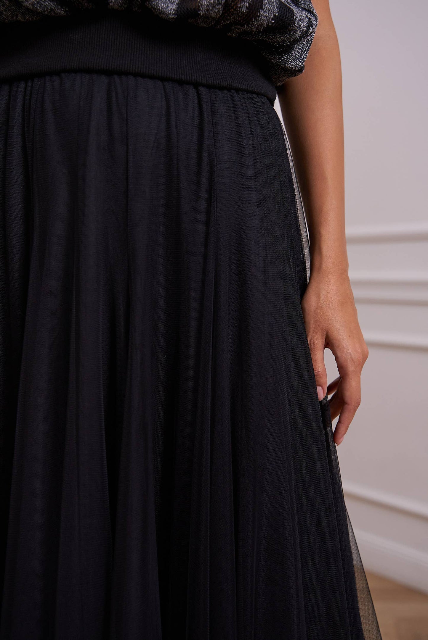 Ambre Slim Fit Tulle Skirt