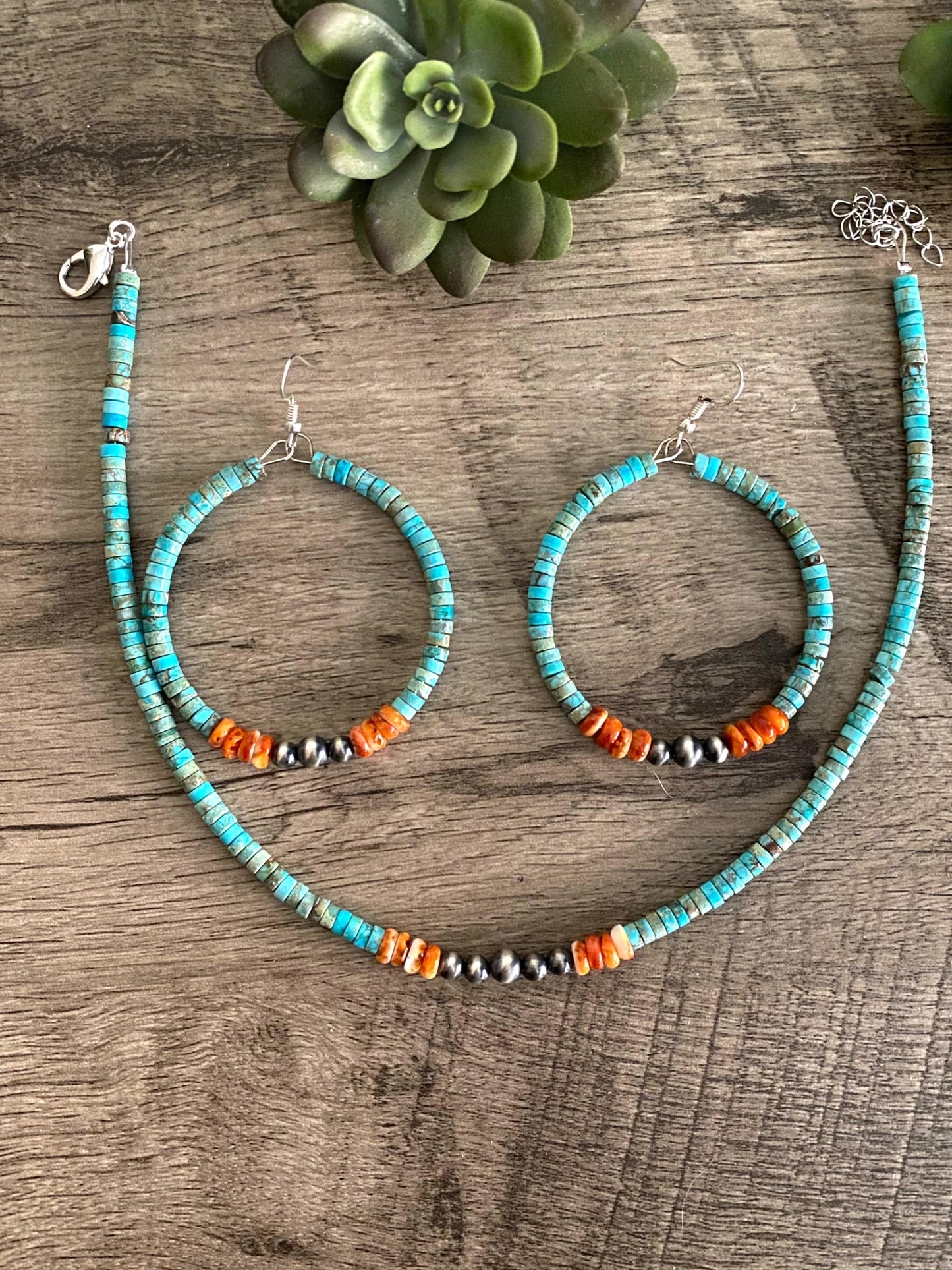 Turquoise beaded jewelry set