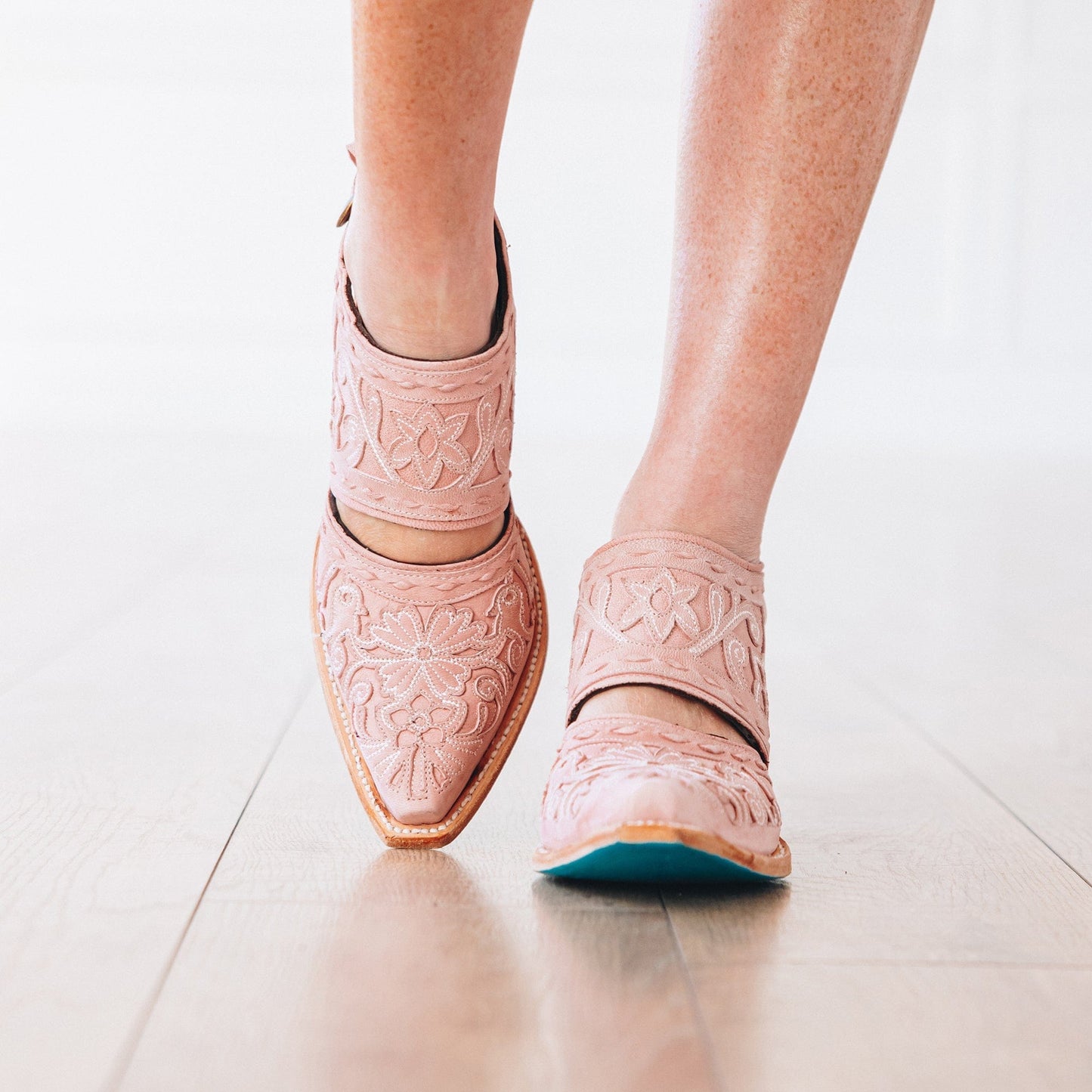 Blush leather Robinslingback mule shoe