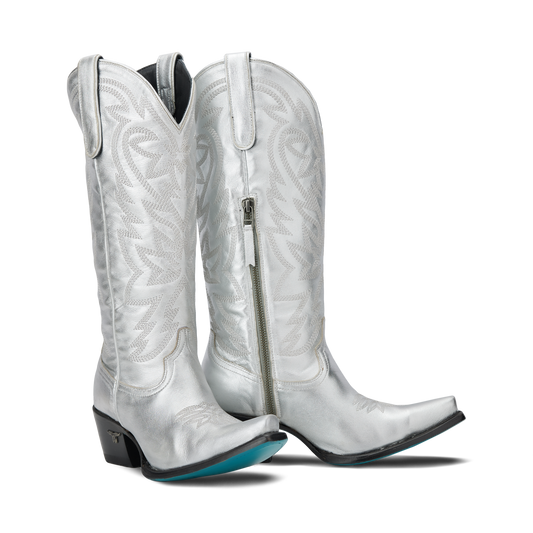 Silver Smokeshow cowboy boots with silver trail design