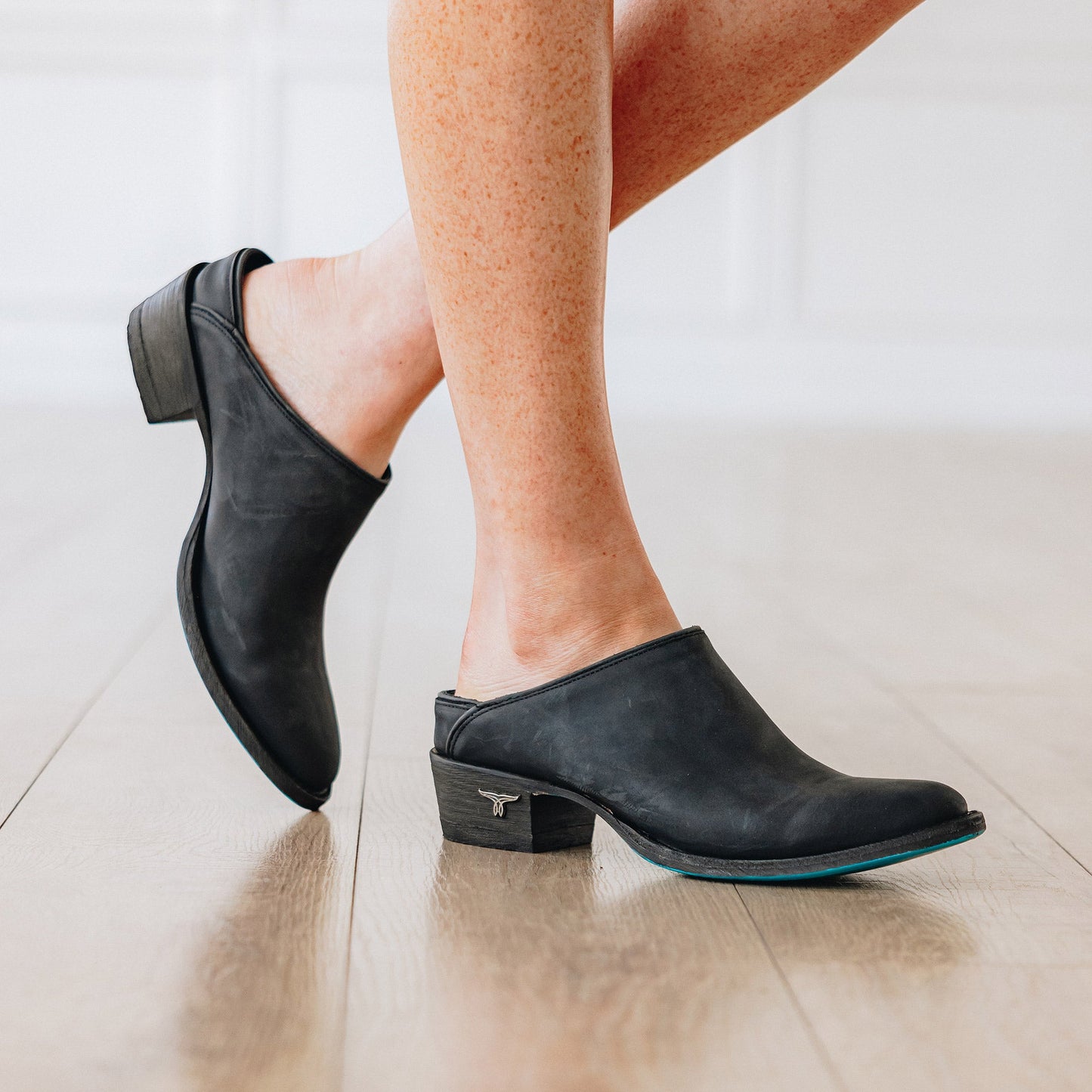 Matte black Plain Jane Mule leather shoe