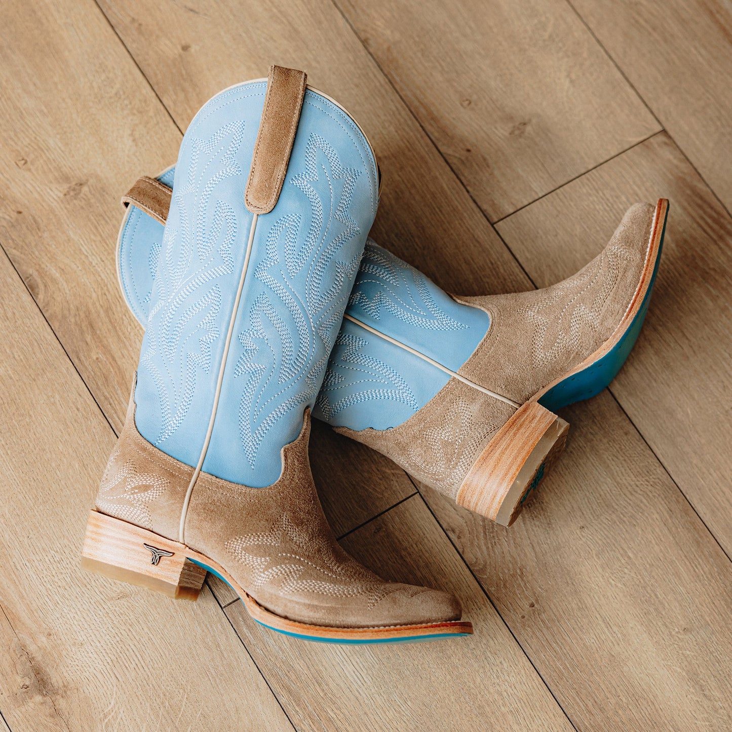 Saratoga Square Boot - Latte Suede and Powder Blue