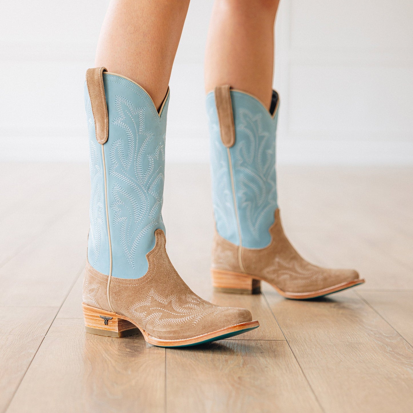 Saratoga Square Boot - Latte Suede and Powder Blue