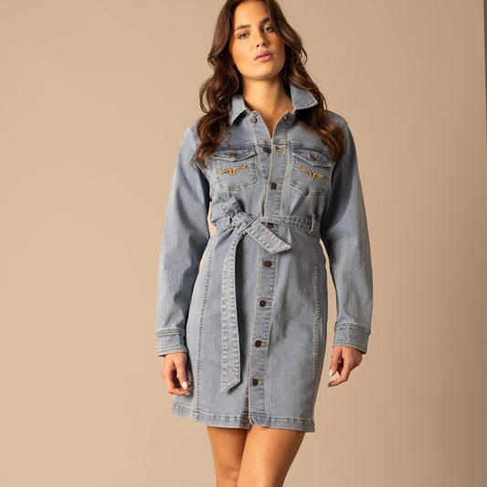 Woman in denim dress (unnamed-175)