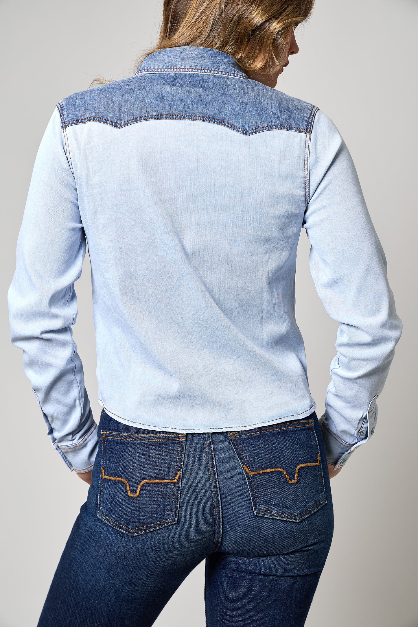 Woman wearing denim shirt and jeans, unnamed-191