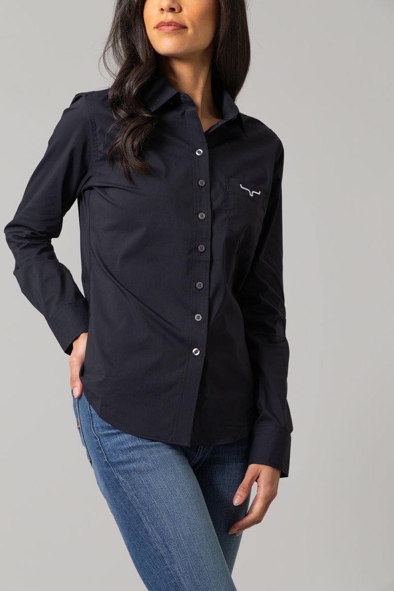 Woman in navy button-down shirt, unnamed-238