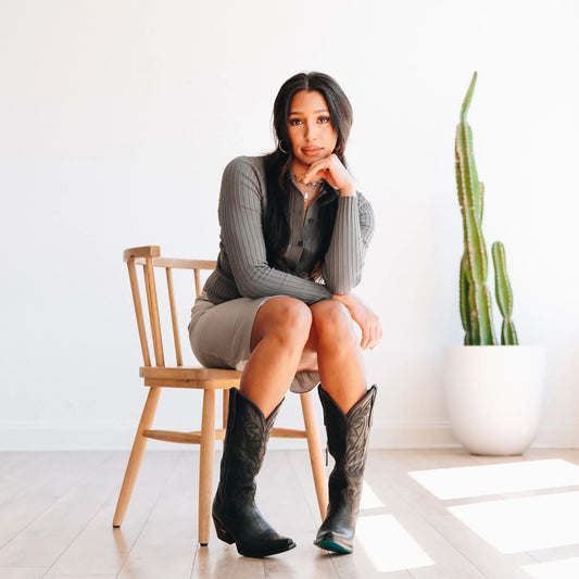 10 Must-Try Ways to Integrate Cowgirl Boots into Your Work Wardrobe!
