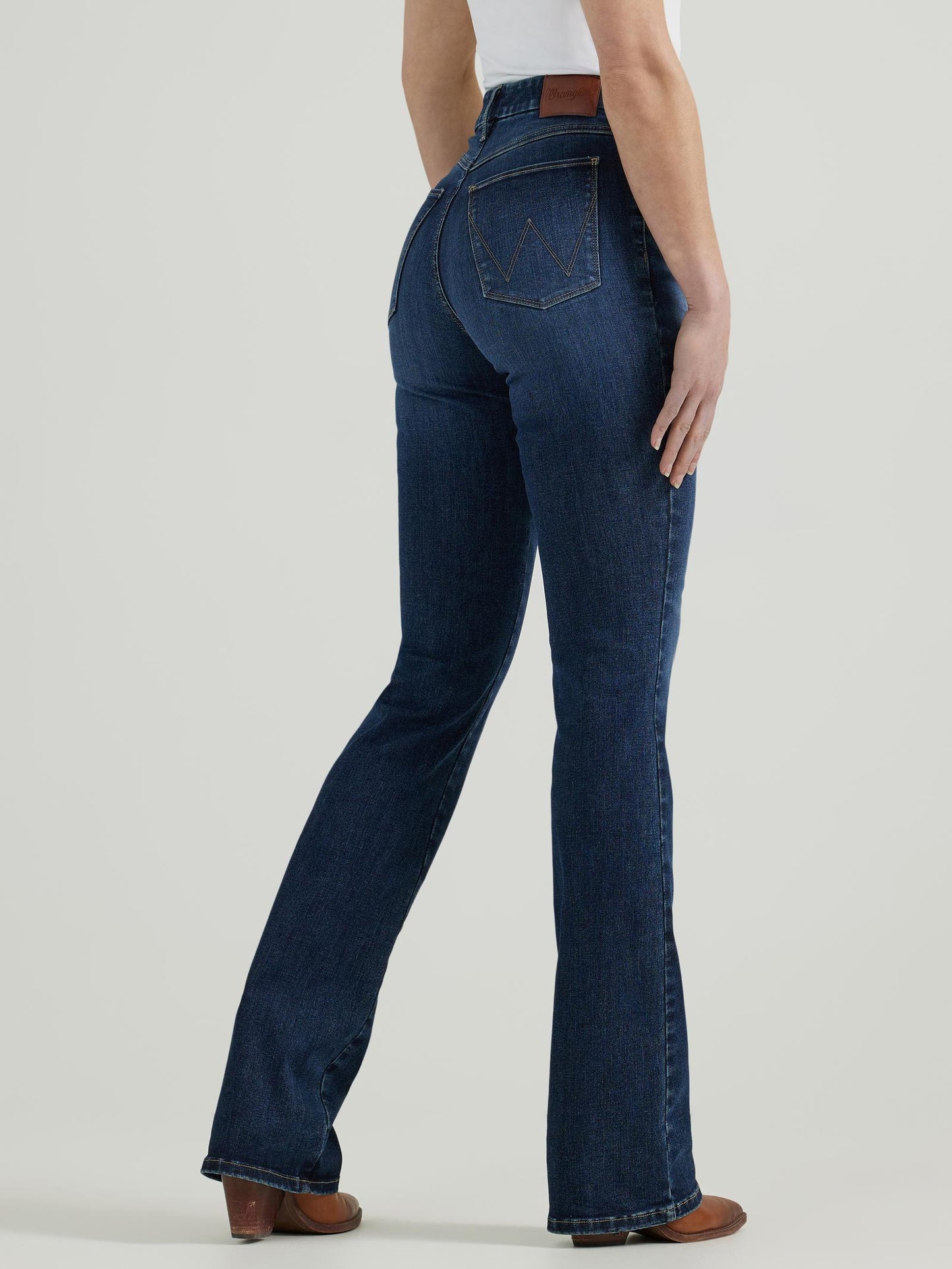 Wrangler Bespoke High Rise Bootcut Jean in Lacey