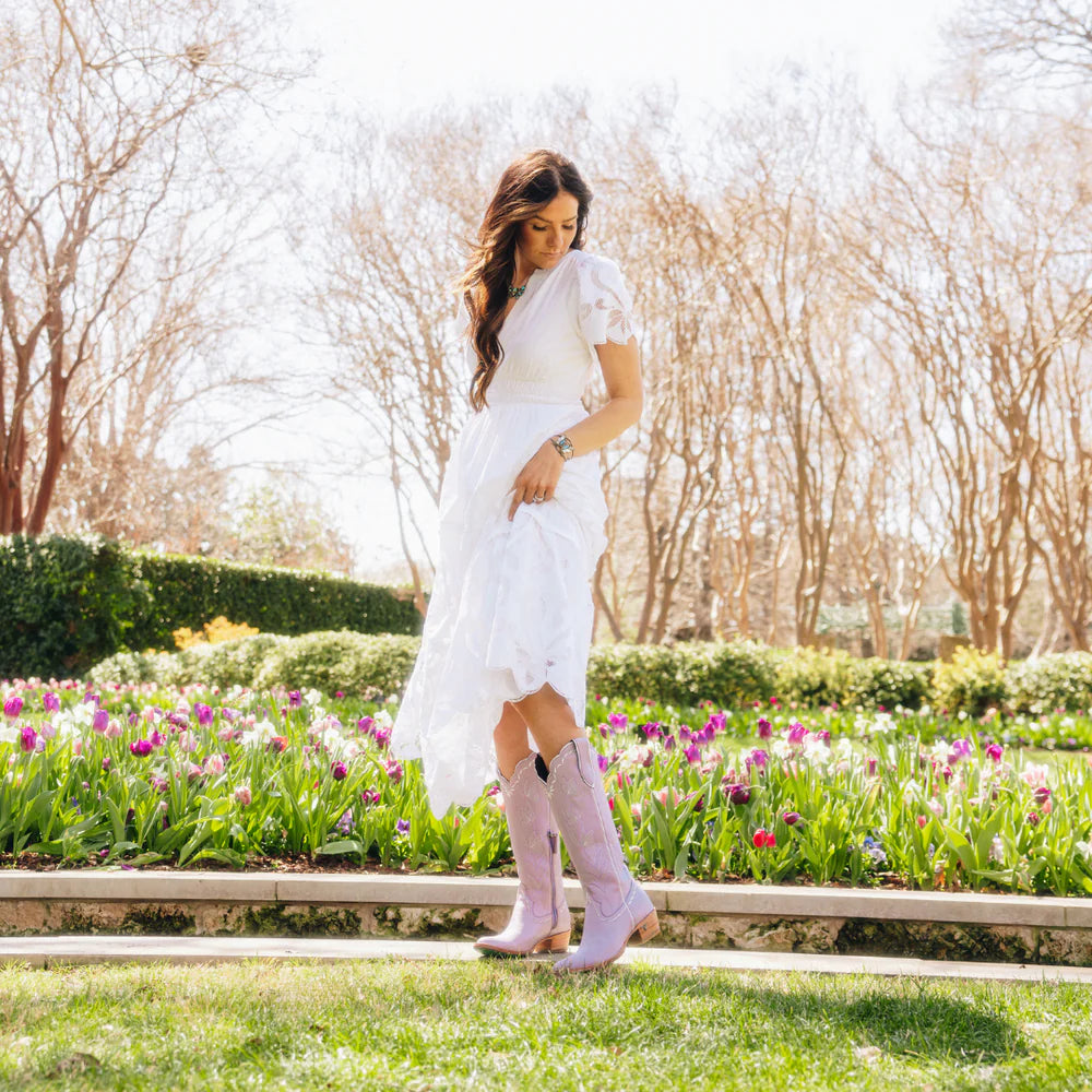 Woman in white dress and lilac boots, 3_9226f93a-4016-48df-96bd-ab975e1c123a