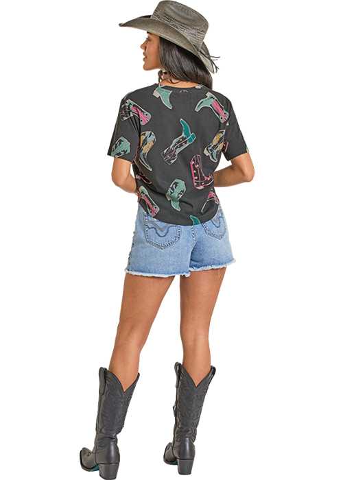 Woman in cowboy boots and hat, BW21T08120 top and shorts