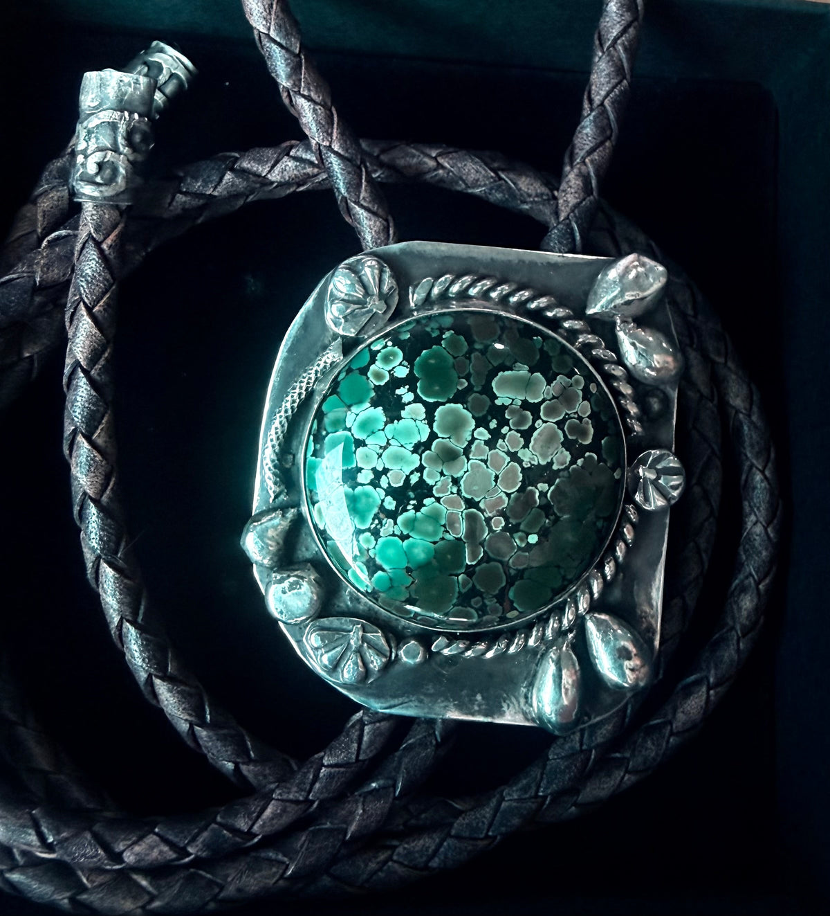 Heritage Series | Polychrome Hubei Turquoise Western Bolo