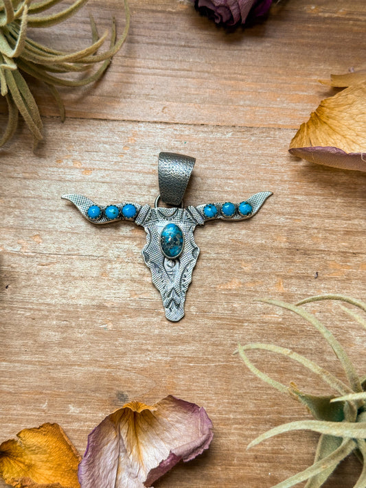 Sterling Silver Longhorn Pendant with Kingman Turquoise – Native Made by Leroy James (Navajo Artist)