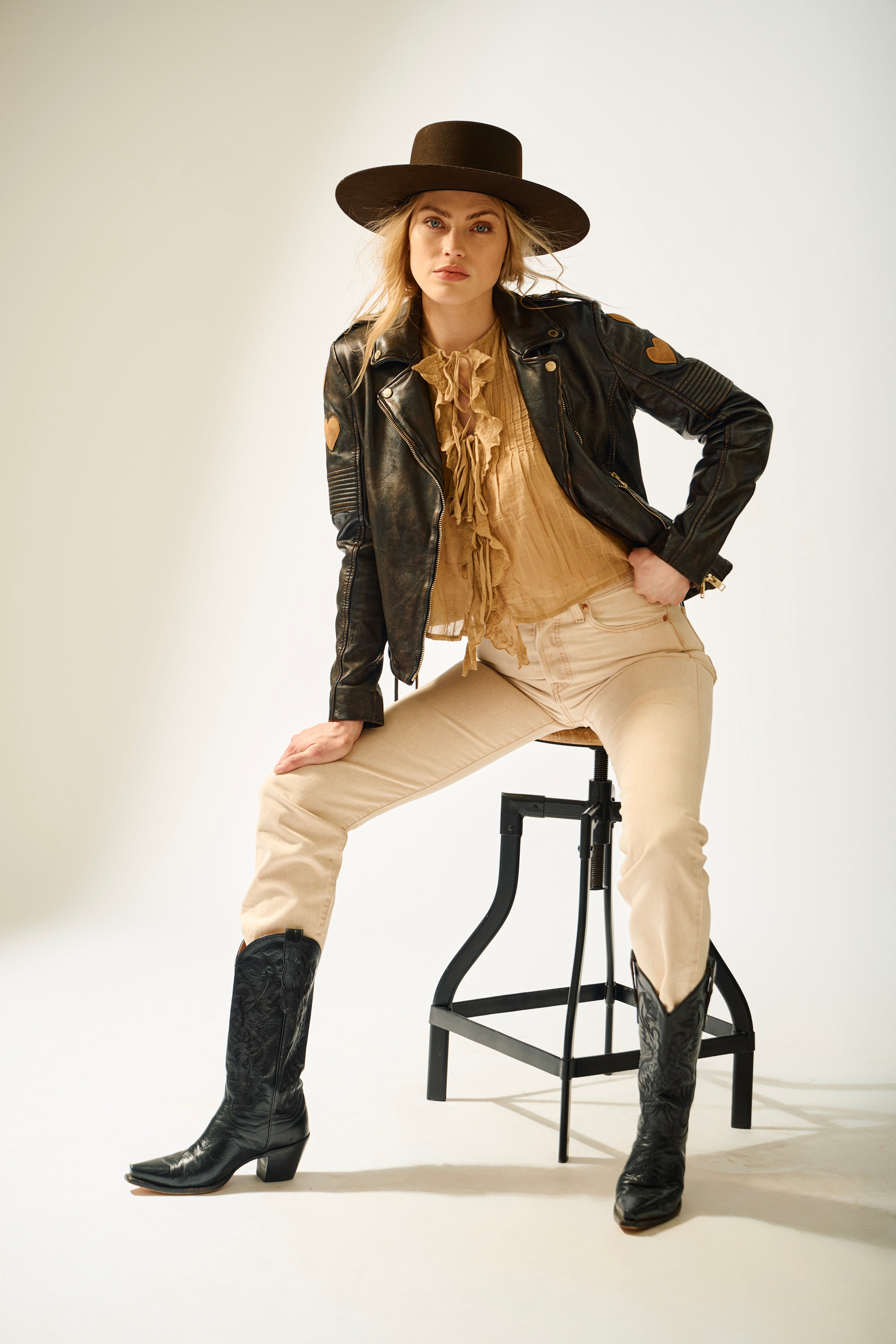 Reo shop  Reo RF Heart Detail Leather Jacket