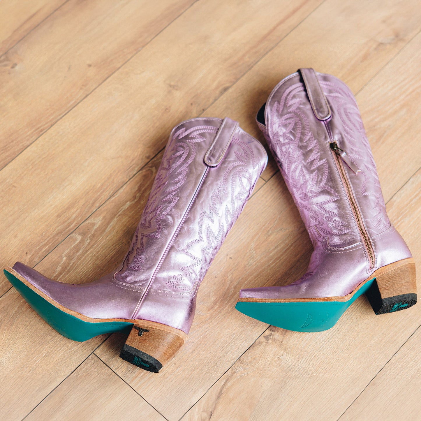 Smokeshow Boot - Lavender Metallic