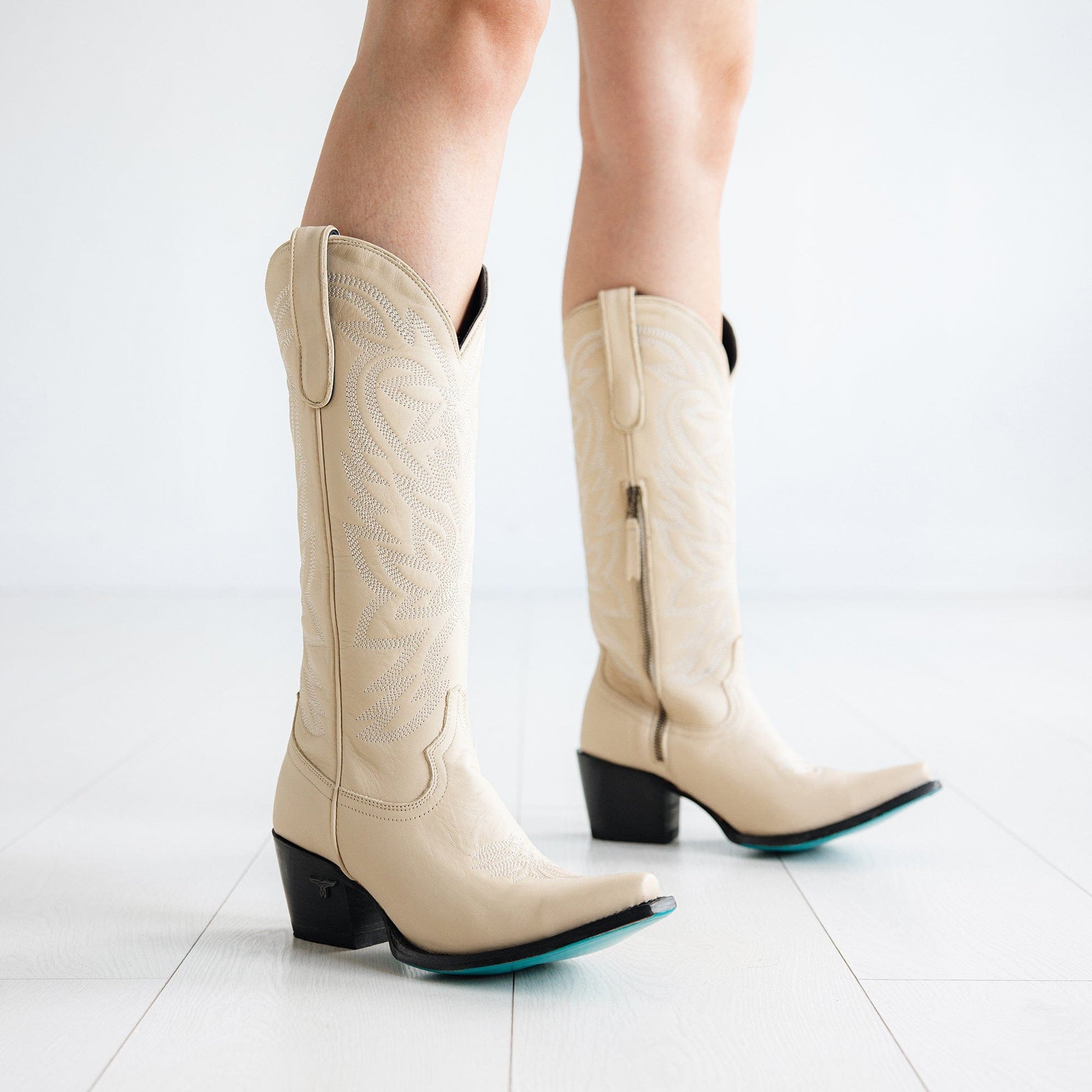 Pale ivory cowboy boots, lb0526q-smokeshow