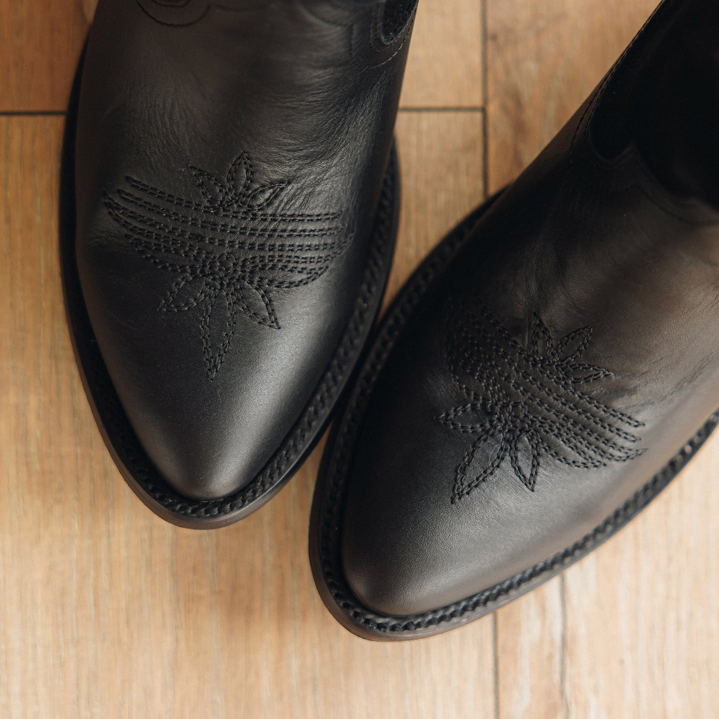 Jentry Knee High Boot - Jet Black & Soft Black Suede