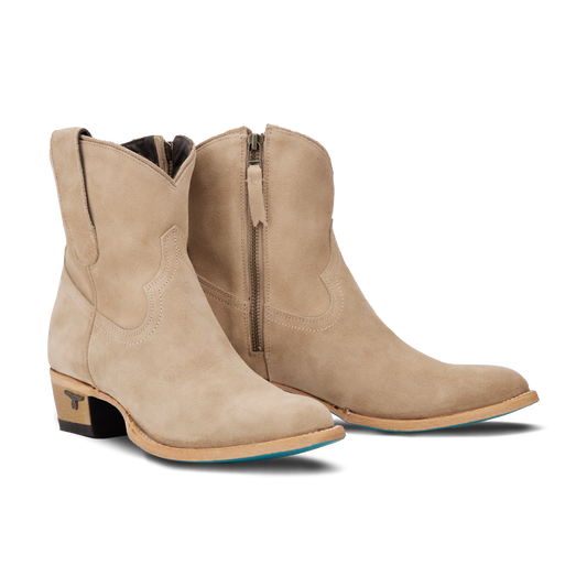 Lattesuede Plain Jane Bootie