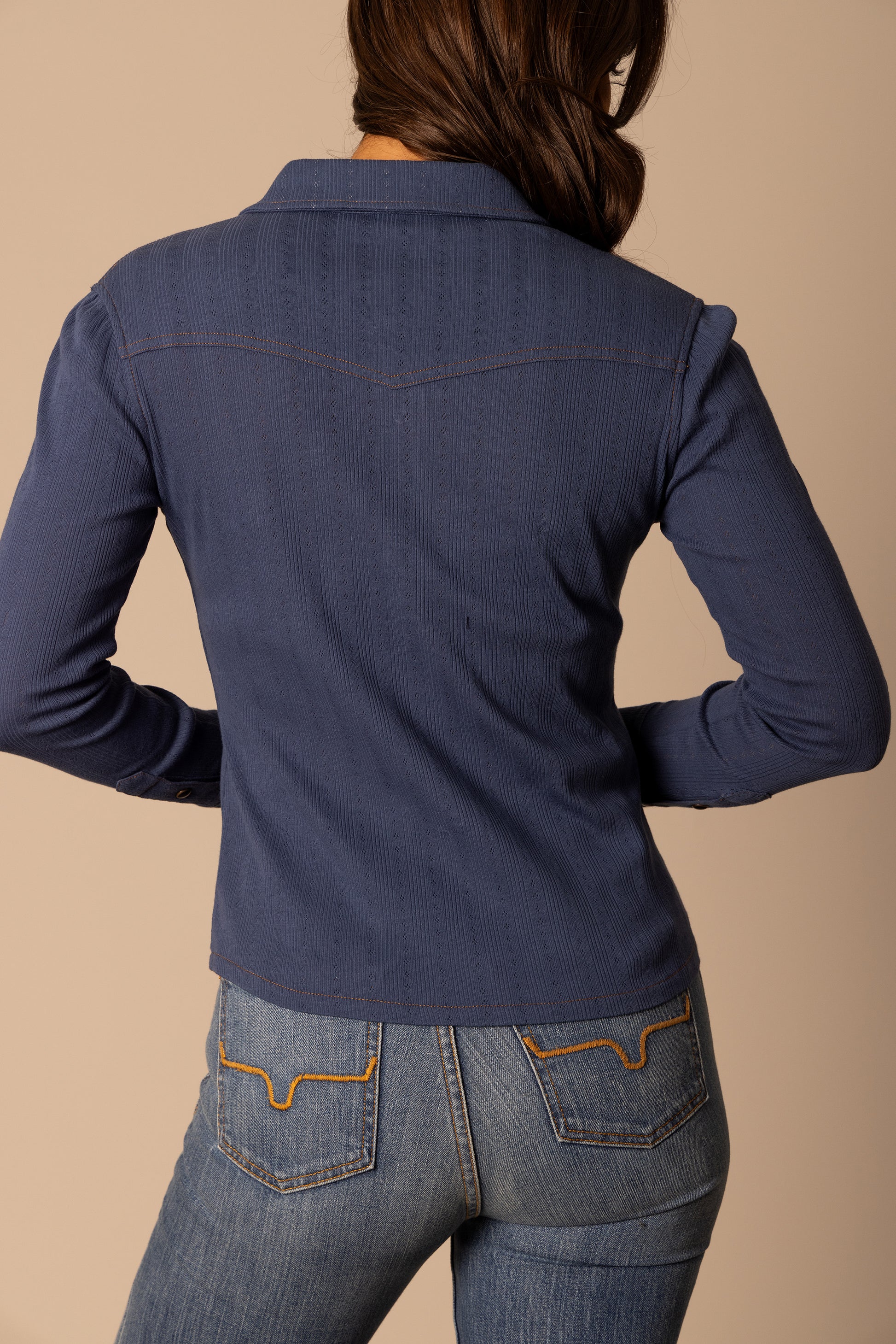 Woman in blue shirt and jeans, unnamed-200